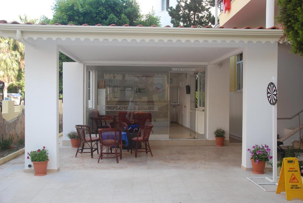 Sun Flower Apart Hotel Side Bagian luar foto